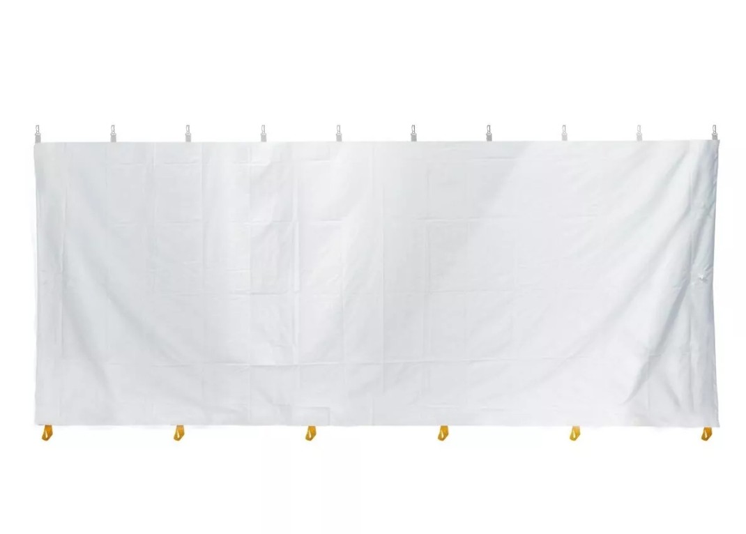 Solid white wall  10x20